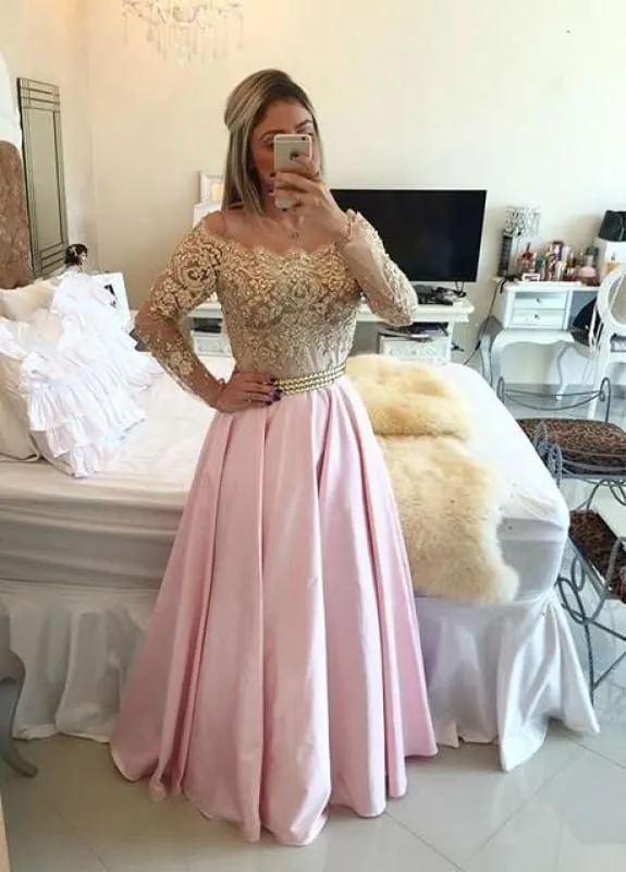 Bridelily 2019 Gold Pink Prom Dresses Long Sleeves Crystals Beaded Off the Shoulder Illusion Lace Evening Gowns Bar0020