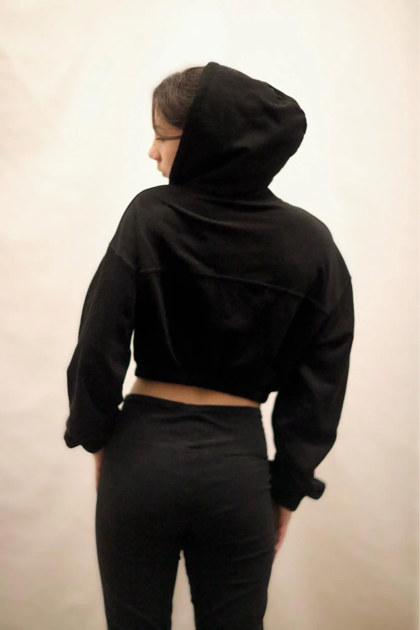 Cropped Black Hoodie - Laura