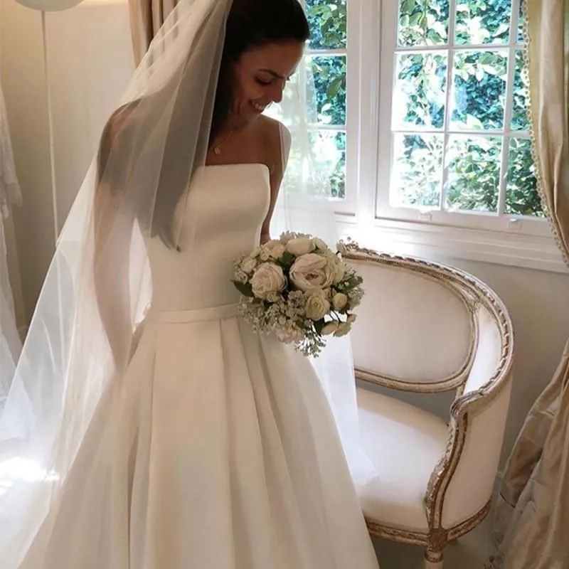 Sexy Boho A-line Wedding Dresses Strapless Satin