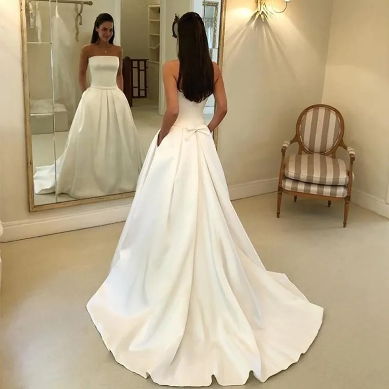 Sexy Boho A-line Wedding Dresses Strapless Satin